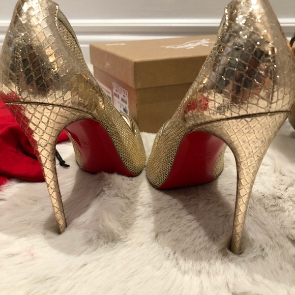 Christian Louboutin - Gold Mesh Lace Leather Pumps - Picture 5 of 8